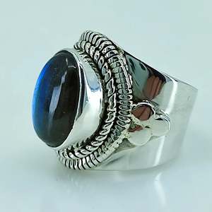 Boho Chic <b>Labradorite</b> Oval <b>Ring</b> 925 Sterling Silver Handmade Perfect Gift for Her Birthday Geometric November Birthstone Jewelry - Product Image 3