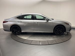 Magnifique berline d'occasion 2023 E-S 350 F SPORT, transmission 8 vitesses, 302 ch, V6 3.5L, traction avant - Product Image 4