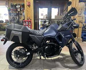 Oferta 2027: Motocicleta Kawasaki KLR 650 S ABS Nueva de Aventura con 3 Años de Garantía - Product Image 1