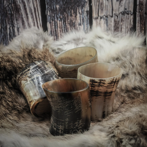 Gobelet en corne à boire artisanal de style américain, sculpté à la main, naturel, verre, gobelets à liqueur en corne viking, verres, mug en corne - Product Image 2