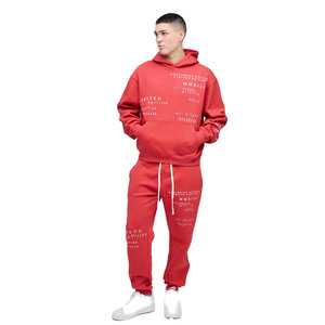 ชุดวอร์มผู้ชายสีแดงมีฮู้ดพิมพ์ลายพร้อมกางเกงจ็อกเกอร์ทรงโอเวอร์ไซส์ผ้าฟลีซชุดสตรีทแวร์เนื้อผ้าระบายอากาศได้ดีใส่ได้ทุกวัน - Product Image 1