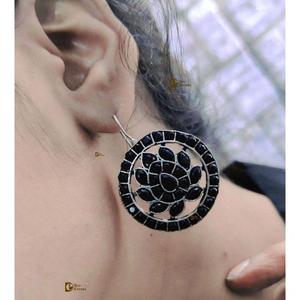 Pendientes de tuerca con diseño de loto redondo oxidado con perla para ropa de fiesta informal, joyería de piedras preciosas para mujer para regalos - Product Image 1