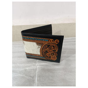 Portefeuille en cuir brun unisexe de qualité supérieure, avec motif floral en relief, logo et taille personnalisables, plusieurs poches - Product Image 2