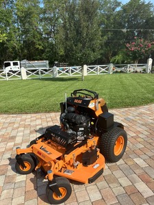 เครื่องตัดหญ้าแบบ Zero Turn ยี่ห้อ Scag รุ่น V-Tec II รับประกัน 3 ปี โครงเหล็กเกรดอุตสาหกรรม อุปกรณ์ตัดหญ้าระดับมืออาชีพ เครื่องตัดหญ้าเชิงพาณิชย์ของ Scag - Product Image 1