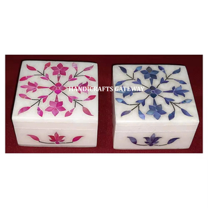 Boîte de rangement pour bijoux en marbre blanc pur de conception indienne avec incrustations de nacre, pour la décoration de la maison et les cadeaux de mariage - Product Image 1