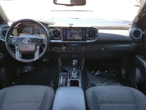 2016 Toyota Tacoma TRD todoterreno - Product Image 2