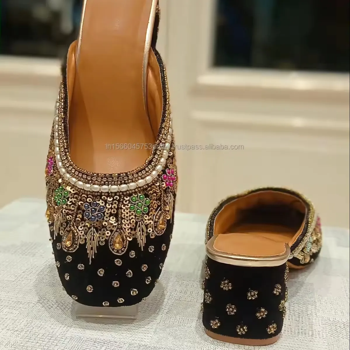 Sapatos Jutti femininos elegantes de alta qualidade com desenho bordado feito à mão, novo bloco de salto redondo para mulheres, sapatos personalizados de alta qualidade