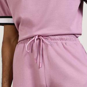 Ensemble de survêtement décontracté deux pièces en maille respirante pour homme, nouvelle collection été, avec logo personnalisé imprimé, motif uni, chemise à manches courtes - Product Image 6