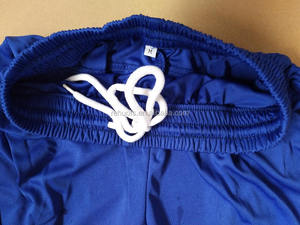 Ensemble d'uniformes de football à la mode élégant avec graphiques de logos imprimés par transfert de chaleur 100% polyester léger et respirant personnalisable - Product Image 4