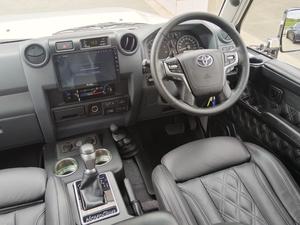 ใช้งานค่อนข้างดี2022 Toyota Land cruiseer 79 4.5D-4D LX V8 Double Cab - Product Image 4