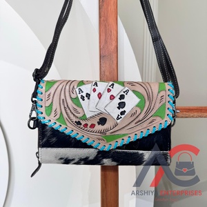 Elegante billetera de cuero de vaca turquesa para mujer, funda de teléfono de mano tallada, accesorio elegante de moda - Product Image 1