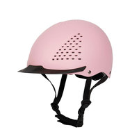 Casque d'équitation en matériau durable, offrant une utilisation longue durée et une protection fiable pour les cavaliers occasionnels.