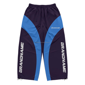 Conjunto Deportivo Ligero Personalizado Unisex con Logotipo Bordado de Fábrica OEM, Chaqueta Cortavientos de Nailon - Product Image 4