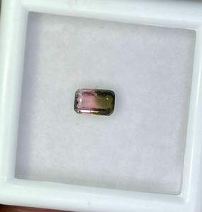 Tourmaline naturelle facettée de couleur bio, taille octogonale, 5,40 x 3,50 mm. - Product Image 3