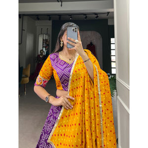 FashionHarbour Venta al por mayor Tussar Seda Estilo Bollywood Lehenga Choli con Dupatta Ropa de verano tradicional para fiestas - Product Image 6