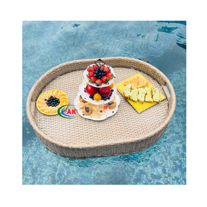 La mejor forma para el uso de la bandeja flotante de ratán en el agua de la piscina Bandeja flotante de ratán Villa de 99 GD - Product Image 2