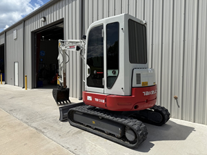 Excavatrice compacte à rotation arrière conventionnelle Takeuchi TB230 2022 de 2,8-3,0 tonnes, alimentée par un moteur de 24 CV pour pompe hydraulique - Product Image 6