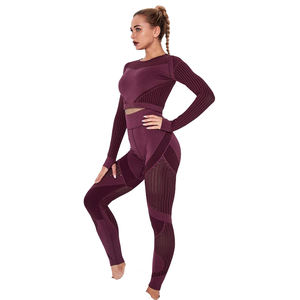 Ensembles de yoga élégants et confortables pour femmes, vêtements de sport pour le yoga, le pilates et les entraînements de fitness, en tissu de qualité supérieure - Product Image 4