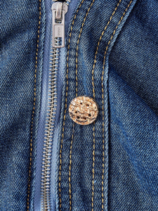 Veste en jean bleue pour femme personnalisable, élégante, à manches longues avec de grandes poches, style varsity et blazer, veste pour femme - Product Image 6