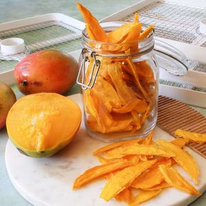 Meilleure vente de mangue séchée douce du Vietnam conservée avec de l'eau au goût croustillant et rafraîchissant - Product Image 1
