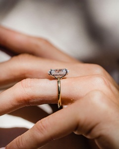 แหวนเพชรโมอิสทรงรีตัดขนาด10x7มม. สำหรับประดับทองสี่ง่ามแบบคลาสสิก | เครื่องประดับชั้นดีสำหรับงานแต่งงานของเจ้าสาว - Product Image 3