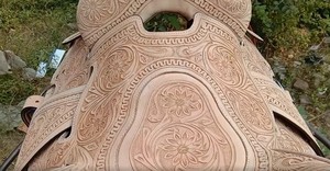 Montura de caballo occidental de cuero de alta calidad totalmente tallada a mano al mejor precio - Product Image 3