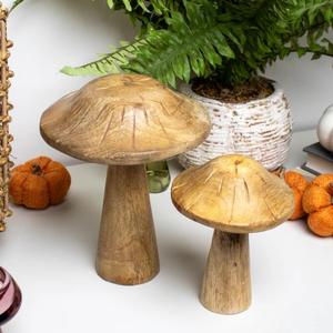 Pièce maîtresse pour table de Thanksgiving avec des champignons en bois naturel parfait pour une ambiance rustique et chaleureuse d'automne - Product Image 2