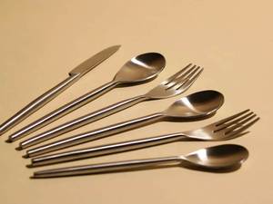 ชุดช้อนส้อมสแตนเลสเครื่องเงินคุณภาพดีชุดเครื่องใช้บนโต๊ะอาหารที่ทันสมัยสำหรับงานเลี้ยงครบรอบแต่งงาน - Product Image 4