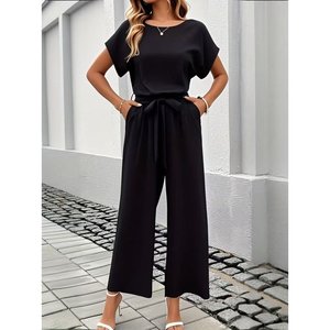 Mono aeróbico con cuello redondo y manga corta para mujer, cintura elástica y bolsillos, 37232 - Negro - Product Image 1