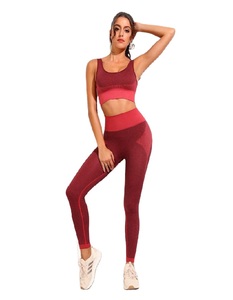 Conjunto Deportivo Transpirable de Talla Grande para Mujer, Ropa Deportiva sin Costuras, Compresión para Fitness, Yoga, Bra Deportivo y Leggings, Conjunto de 2 Piezas - Product Image 1