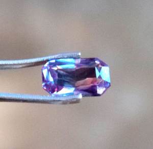 Piedra de Alejandrita natural encontrada rara Alejandrita genuina facetada 7.80CT Corte de Esmeralda Alejandrita certificada Piedra preciosa suelta natural - Product Image 2
