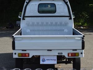 Suzuki Carry KU 4WD Mini Camion Utilitaire d'Occasion Modèle 2022 Fonctionnant Parfaitement 100% Sans Accident - Product Image 3