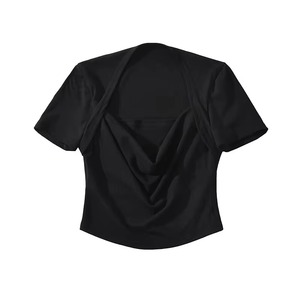 Elegante Camiseta básica para mujer con mangas cortas y escote redondo hecha de tela suave adecuada para uso diario informal OEM - Product Image 1