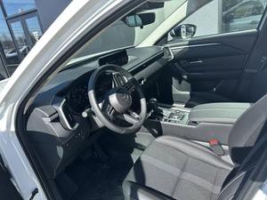 Usado cuidadosamente 2025 Mazda Hybrid Preferred 4dr SUV AWD - Product Image 2