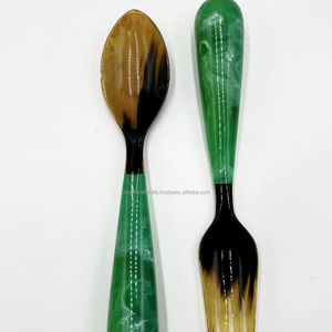 Cuillère en résine polie faite à la main en gros pour les mesures de salade de café pour servir dans les restaurants ou à la maison pour les mariages - Product Image 1