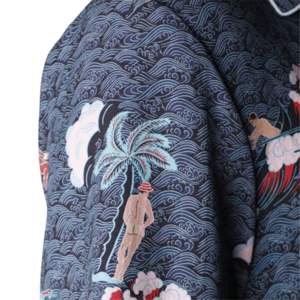 La chemise Playa of Eden Navy représente Adam et Eve dans un paradis tropical avec un passepoil blanc et des boutons en coquille d'Agoya - Product Image 3