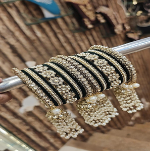 ชุดกำไลข้อมือประดับหินดีไซน์เนอร์ พร้อมจี้เล็กๆ หลายชิ้น มีจำหน่ายในราคาขายส่ง - Product Image 3