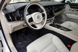SUPER LIMPIO, VOLVO S-90 T5 FWD 2019, TRANSMISIÓN AUTOMÁTICA, ASIENTOS DE CUERO - Product Image 2