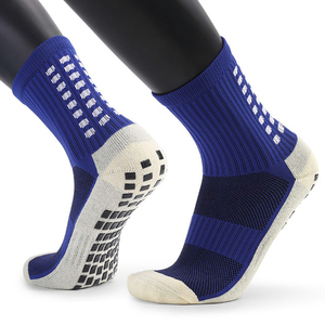 2023 Premium nuevos calcetines de fútbol de alta calidad deportes sobre calcetines de fútbol deportes lisos calcetines tobilleros cortos con diseño personalizado de algodón - Product Image 1