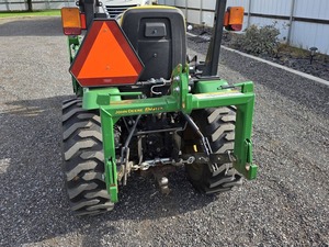 Mini Tractor John Usado con Motor Diésel de 30 HP y Cargador H130, Origen Alemania - Product Image 5