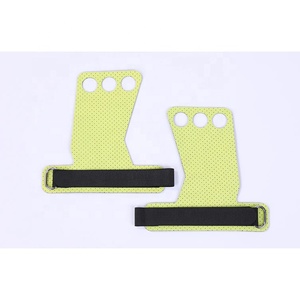 Barbell Pull Chiba Grip Pads Custom Micro Fabric Gymnastic Palm 3-Hole Weightlifting Hand Grip Venta al por mayor Cuero Fitness Pads - Product Image 2