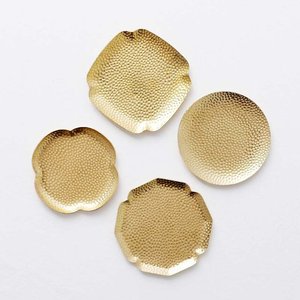 Juego de 4 posavasos de metal con acabado de latón redondo resistente para uso en oficina, el juego de posavasos de metal más barato para uso en cafeterías y restaurantes - Product Image 2