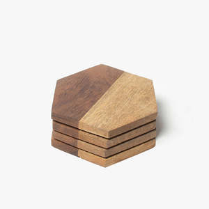 Sous-verres carrés en bois d'acacia Protection du dessus de table Comptoir et surfaces Taille : 4 x 4 pouces - Product Image 5