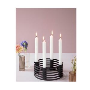 Ensemble de bougeoirs en métal à finition antique, adapté à une utilisation intérieure et extérieure, mariages, fêtes, occasions festives ou à la maison - Product Image 1