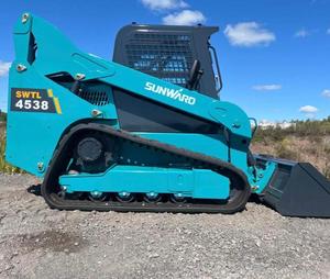 รถตักดินตีนตะขาบ SWTL4528 ปี 2025 เครื่องยนต์ดีเซล Kubota 4.6 ตัน พร้อมปั๊มเกียร์บ็อกซ์ PLC - Product Image 1