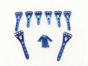 Nouvel ensemble d'instruments orthopédiques pour le radius distal de 2,4 mm, boîte en aluminium, vis et plaques, en vente - Product Image 5