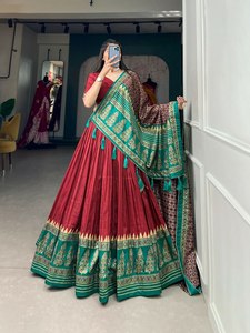 Nouveau look époustouflant de mariée fonction de mariage et vêtements de fête tissu de soie Tussar doux et lisse mariée Lehenga Choli avec chemisier en soie - Product Image 2
