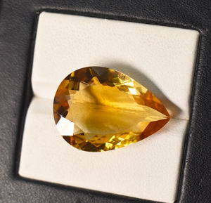 Citrino Natural Facetado en Forma de Pera de Madeira 25X17 mm 15.20 Quilates - Product Image 2