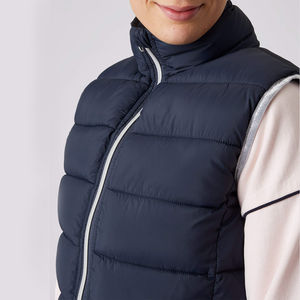Gilet matelassé à capuche pour femmes grande taille personnalisé, rembourrage en polyester, sans manches, chaud pour l'hiver, fermeture éclair, respirant, vêtement d'extérieur utilitaire - Product Image 3