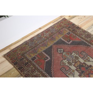 Tapis vintage 3,7x7,3 pieds, tapis turc, tapis en laine rouge à motifs géométriques - Product Image 5